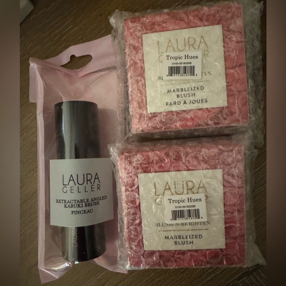 Laura Geller Tropic Hues Blush Set with Kabuki Brush